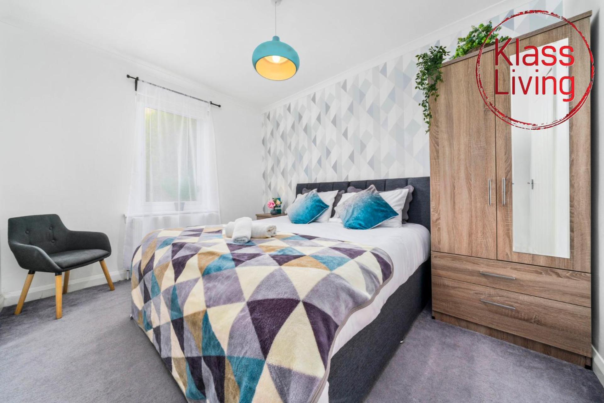 Anderson By Klass Living
